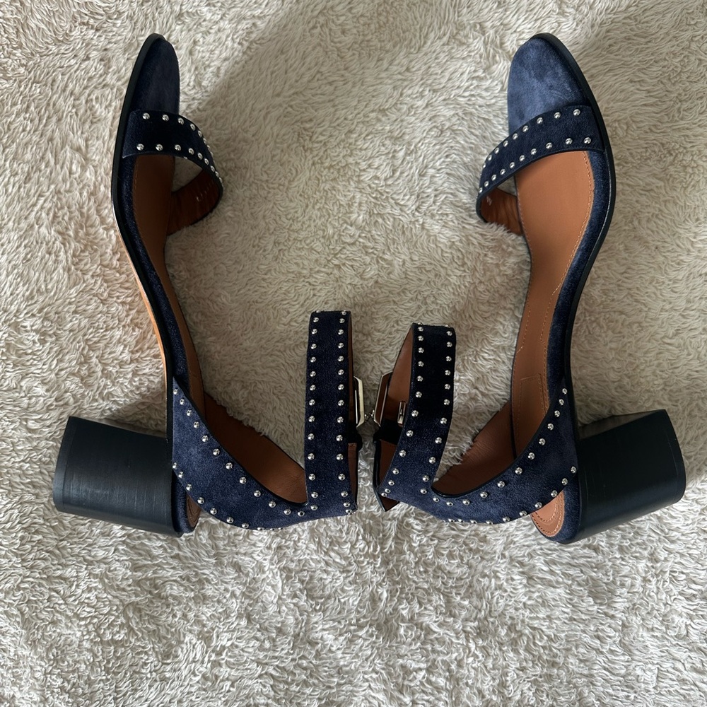 * Givenchy Paris navy blue studded chunky heel sandal size 38.5 - Picture 7 of 9